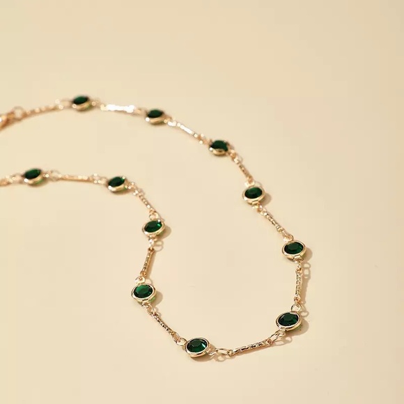 "Lydia" Emerald Green Jewel Gold Minimalist Dainty Simple Casual/Festival Choker - Picture 2 of 10